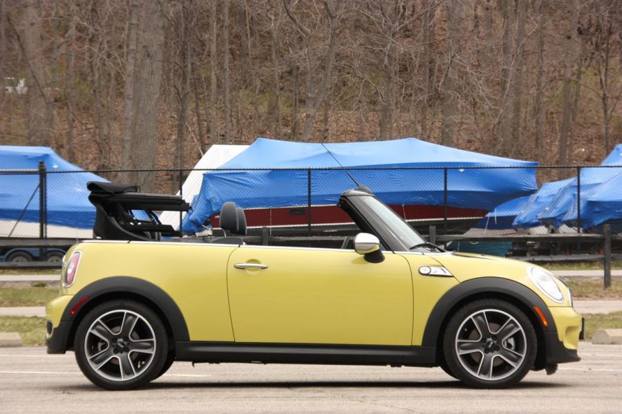  Mini Cooper S Cabrio 2009 года  (фото 123 из 130)